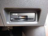ビルトインタイプのETC2.0装備です!高速道路もストレスなくスムースに走行できますよ。