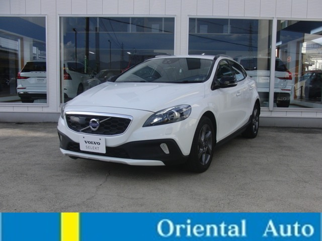 V40クロスカントリーD4 SE ディーゼル