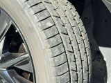 各タイヤの溝は残っていますので、まだまだご使用していただけます。