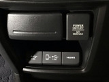 HDMIポート、USBポートが装備されております。HDMIポートを他の機器と繋げることによって、モニターへ映像を流すことができます。