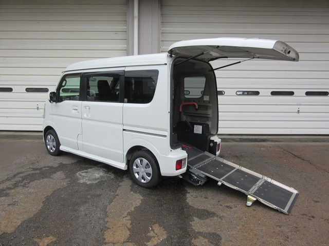 NV100クリッパーリオ  チェアキャブ ハイルーフ 4WD