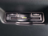 ETCももちろん搭載。いちいち料金所で停車する必要なんて当然ないです。スムーズにストレスなくドライブをお楽しみください。(※支払総額にセットアップ費用は含まれておりません。)