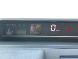 センターメーターを採用しております^^視線の移動が少なく、より安全な運転ができますね!