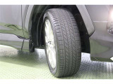 タイヤサイズ 235/55R19。