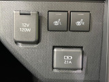 【シートヒーター】寒い日に重宝するシートヒーター!エアコンより早く温まってくれるので寒がりの人も安心ですね♪エアコンの温風は乾燥するから苦手、という方にもをおすすめです。