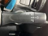【オートライト】周りの明るさに応じて自動でヘッドライトの点灯・消灯ができる機能です!ライトの付け忘れ・消し忘れなどが無くなり、雨の日や夕方の走行も安心!トンネル通過時も便利ですね♪