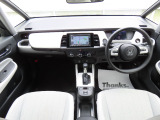 ドライバー目線の画像です。室内や視界もとても広いため運転しやすいですよ。ぜひご来店の際はお掛け下さい。