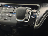 気になる車はすぐにお問い合わせください!画面右側の0066から始まる無料ダイヤルからお問い合わせ下さい!専門スタッフがお車のご質問にお答えいたします!