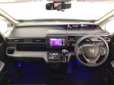 【前方視界】開放的な前方視界!運転がしやすく疲れにくいです♪窓が大きく、見通しがとっても良いおクルマですよ♪