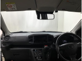 見通しのよいすっきりとした視界で、誰でも運転しやすいです。運転のしやすさは疲れにくさにも繋がりますよ♪