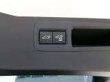 パワーバックドア機能付きです。高さや重さでバックドアの開閉って意外と大変ですが、電動で楽々です!