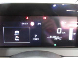 デザイン性に長けており、分かりやすて見やすいスピードメータです。