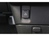 【アクセサリーソケット】12Vのカー用品等の電源供給が可能です。