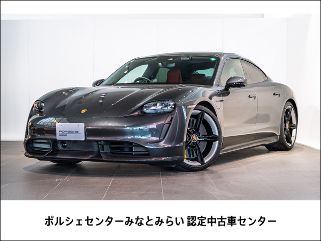 タイカンターボS 4+1シート 4WD