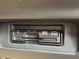 すっきり埋め込み型ETC車載器(高速道路の利用時に 料金所の通過をスムーズに行うために自動で料金を精算するシステム)