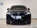 ☆BMWの代名詞とも言える【キドニーグリル】一目見ただけでBMW車であると認識できる確固たるアイコンとして存在感を放ちます☆
