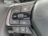 ステアリングリモコンが付いているので運転中も操作が出来ます!