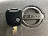 【キーレス】少し離れた場所からでもボタン一つでドアの開錠・施錠ができるのでとっても便利!ドアの鍵穴周りに傷をつけることもありません♪