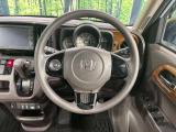 【ステアリングスイッチ】運転中、前方から目線をそらすことなく、オーディオ等の操作が可能な便利機能!安心&快適なドライブを演出してくれます♪
