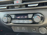 エアコンはオートエアコンです☆運転席と助手席にシートヒーター機能も付いてます!シートヒーターが欲しい!とおっしゃる方が結構多い人気の装備です☆
