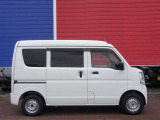 エマージェンシーブレーキや踏み間違い防止アシスト、VDC(ビークルダイナミクスコントロール)、LDW(車線逸脱警報)、先行車発進お知らせ、ハイビームアシストなど安全装置が充実しています(*'ω'*)