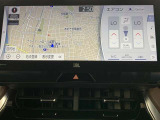 純正ナビを装備。タッチパネル式で使いやすく、お出かけもラクラクです。
