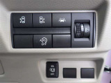 信号待ち等でアイドリングがストップする機能を装備している車両です!