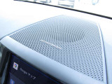 世界のオーディオファン垂涎の、harman/kardonプレミアムサウンドシステムを搭載。原音に近い音場空間を忠実に再現。乗る人すべてに最良の音響体験を提供します。