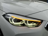 また、BMW正規認定中古車は、エマージェンシーサービスが自動付帯。24時間365日、皆様のカーライフをサポート致します。確かな安心のうえで、「駆けぬける歓び」をご堪能ください。