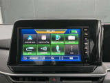 9インチ ディスプレイオーディオ装着車♪スマートフォンと接続し、普段使っているアプリ*を大画面で操作できます。