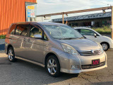 アイシス 2.0 プラタナ 4WD 