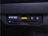 ◆ETC2.0装着◆進化したドライブ体験。料金収受システムだけだったETCが生まれ変わって、高速道路を賢く使うETC2.0に進化しました。多彩な情報サービスが便利で快適なドライブ体験を提供します。