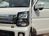 LEDヘッドライトは消費電力が少なく、球も長持ちしやすいなどメリットが多いです。HIDやハロゲンライトに比べ夜間も明るく照らしてくれます。