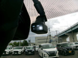日産純正ドライブレコーダーが室内にも装備されています。万が一の時に安心です。