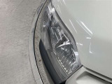 明るく遠くまで照らす光量で夜間走行の視認性を高めます。