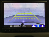 バックでの車庫入れも安心です! リアカメラが付いているバックモニター付のナビを装備しております。操作線もついており距離感も画面から確認できます。