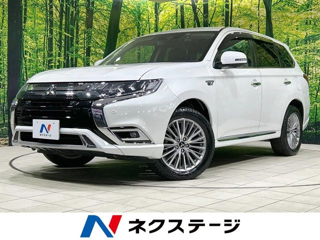 アウトランダーPHEV2.4 G プラスパッケージ 4WD