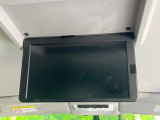 【フリップダウンモニター】大画面モニターで後席でもエンタメをお楽しみいただけます。小さなお子様にも大人気の装備です♪
