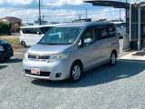 当社のアフターサービスですが、鈑金・塗装の自社工場をはじめ、自社の車検整備工場がございます。
