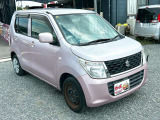 小郡市のカーズは、お客様のご予算に合わせたお車を、常時200台ほど取り揃えております!当店スタッフがお客様のお車選びをしっかりサポート・ご提案させていただきますのでご安心ください!