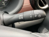 トンネル進入時や暗くなれば自動点灯するオートライトです。