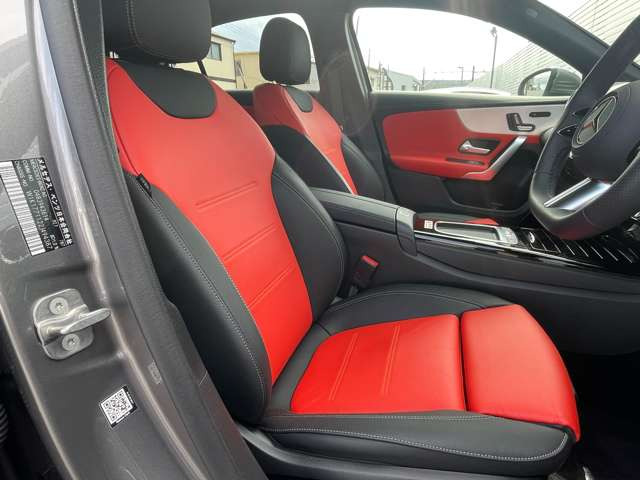 メルセデス・ベンツ Aクラスセダン A200d AMGラインパッケージ