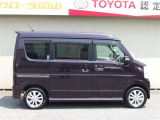 両側パワースライドドア付きだから、狭い駐車スペースなどでの 乗り降りラクラク!小さなお子さまのいるご家庭には嬉しい装備。
