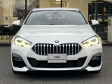 また、BMW正規認定中古車は、エマージェンシーサービスが自動付帯。24時間365日、皆様のカーライフをサポート致します。確かな安心のうえで、「駆けぬける歓び」をご堪能ください。