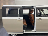 気になる車はすぐにお問い合わせください!画面右側の0066から始まる無料ダイヤルからお問い合わせ下さい!専門スタッフがお車のご質問にお答えいたします!