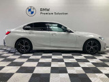 BMWを熟知したメカニックによる100項目の点検・整備を行います。不具合箇所、交換時期に達している部品に関しましては、全て当社負担で交換してからのご納車となります。