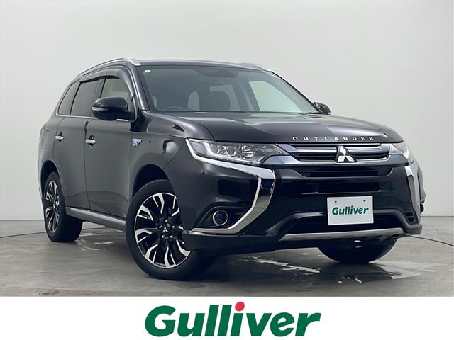アウトランダーPHEV2.0 G プレミアムパッケージ 4WD4WD サンルーフ
