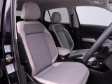 運転席・助手席のシートヒーターを初採用。寒い日も快適なドライブをサポートします。