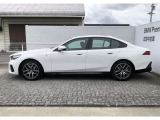 BMW専門のメカニックが100項目にも上る点検整備を徹底的に実施!ご納車後も全国の正規ディーラーで受けられる保証が付いております。MieChuoBMWでは、保障費用は車両本体価格に含まれます!
