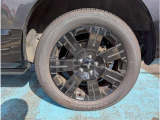 当店の車両は大量仕入れ、大量販売を行っておりますので、お客様にお安くご提供させていただいております。